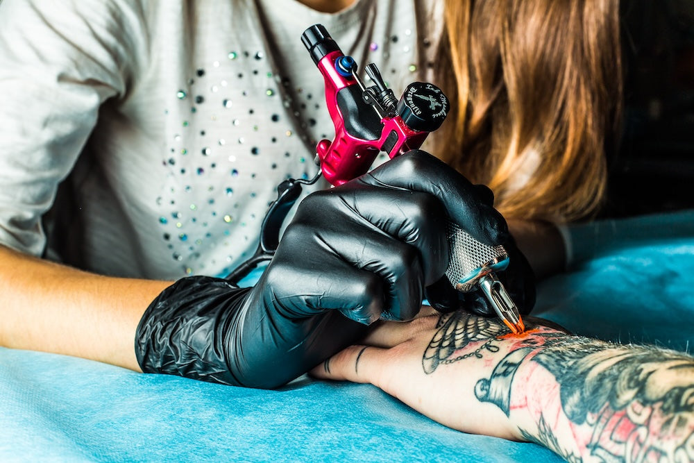 Maximising Comfort: The Benefits of Using Topical Numbing Cream for Tattoos