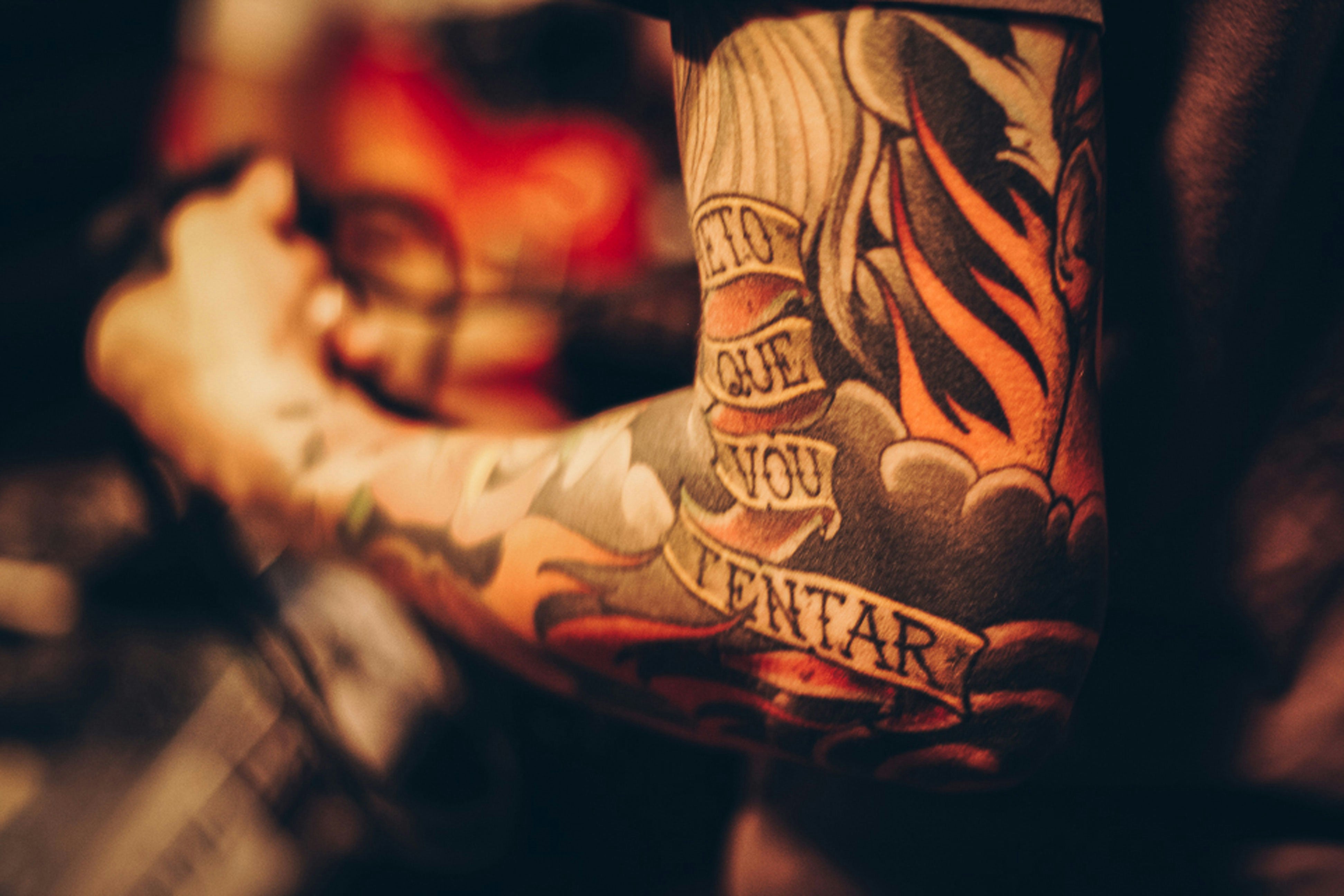 Pros and Cons of Using Numbing Creams for Tattoos